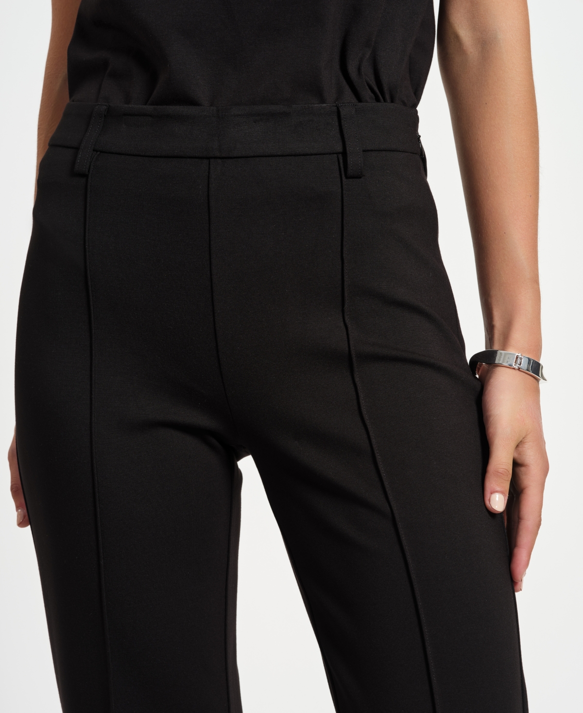 Isaac Mizrahi Women's Ponte Flare Mid Rise Pants In Black