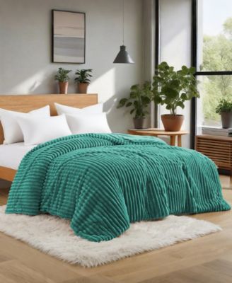 Year Round Plush Flannel Comforter, Queen