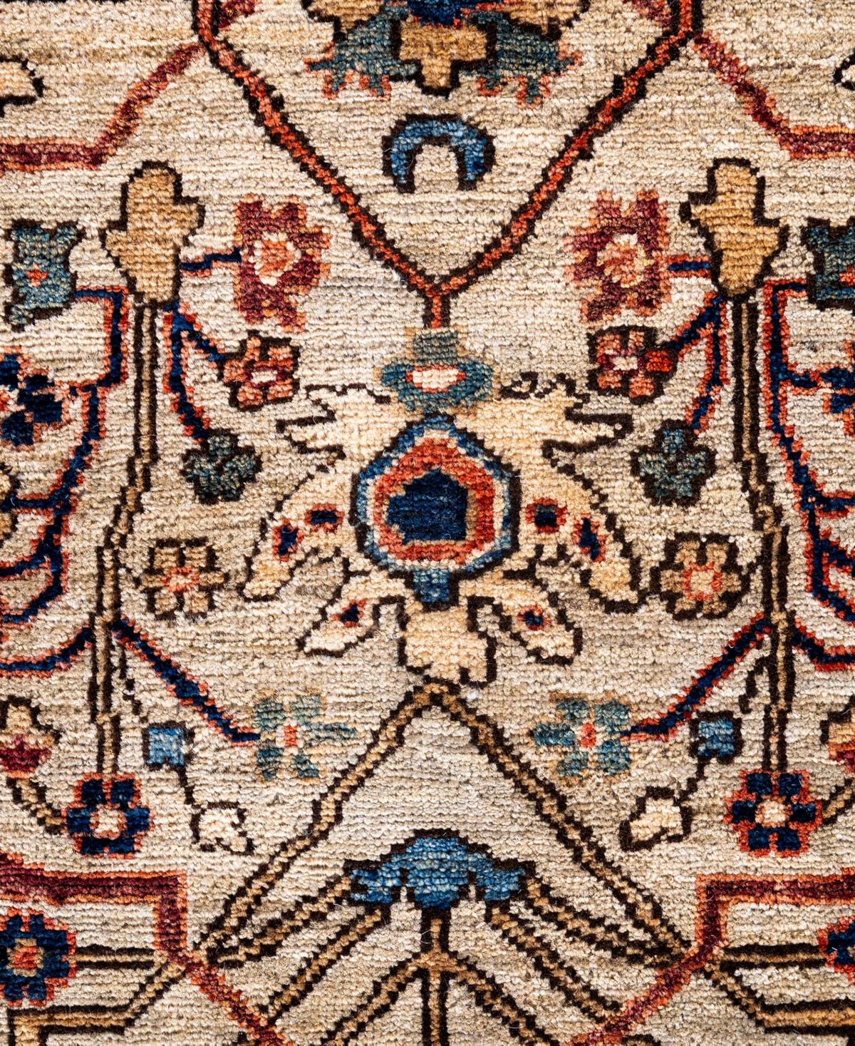 Adorn Hand Woven Rugs Serapi M0103-245 8'x9'10" Area Rug In White