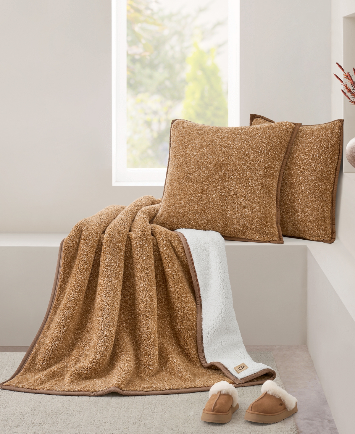Ugg Classic Fluff Throw, 50" X 70" In Brown