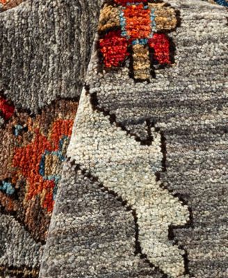 Serapi M1982 Rug Collection