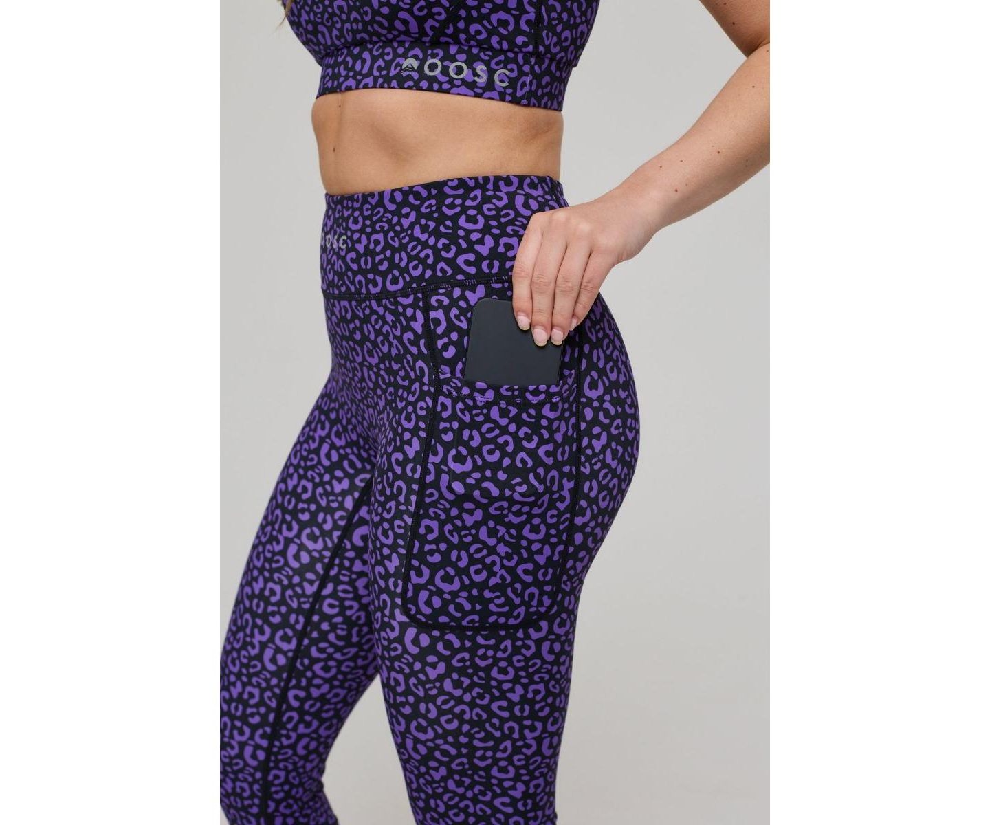 Женские леггинсы OOSC Infinite High Waisted - Purple Leopard, цвет: Фиолетовый леопардовый — фото 2