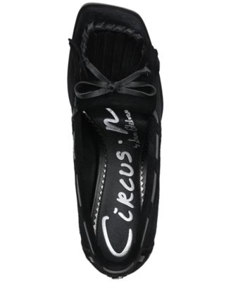 Women's Ainsley Kilty Moc-Toe Pumps