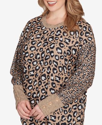 Plus Size Sweater Trimmed Cozy Animal Print Top