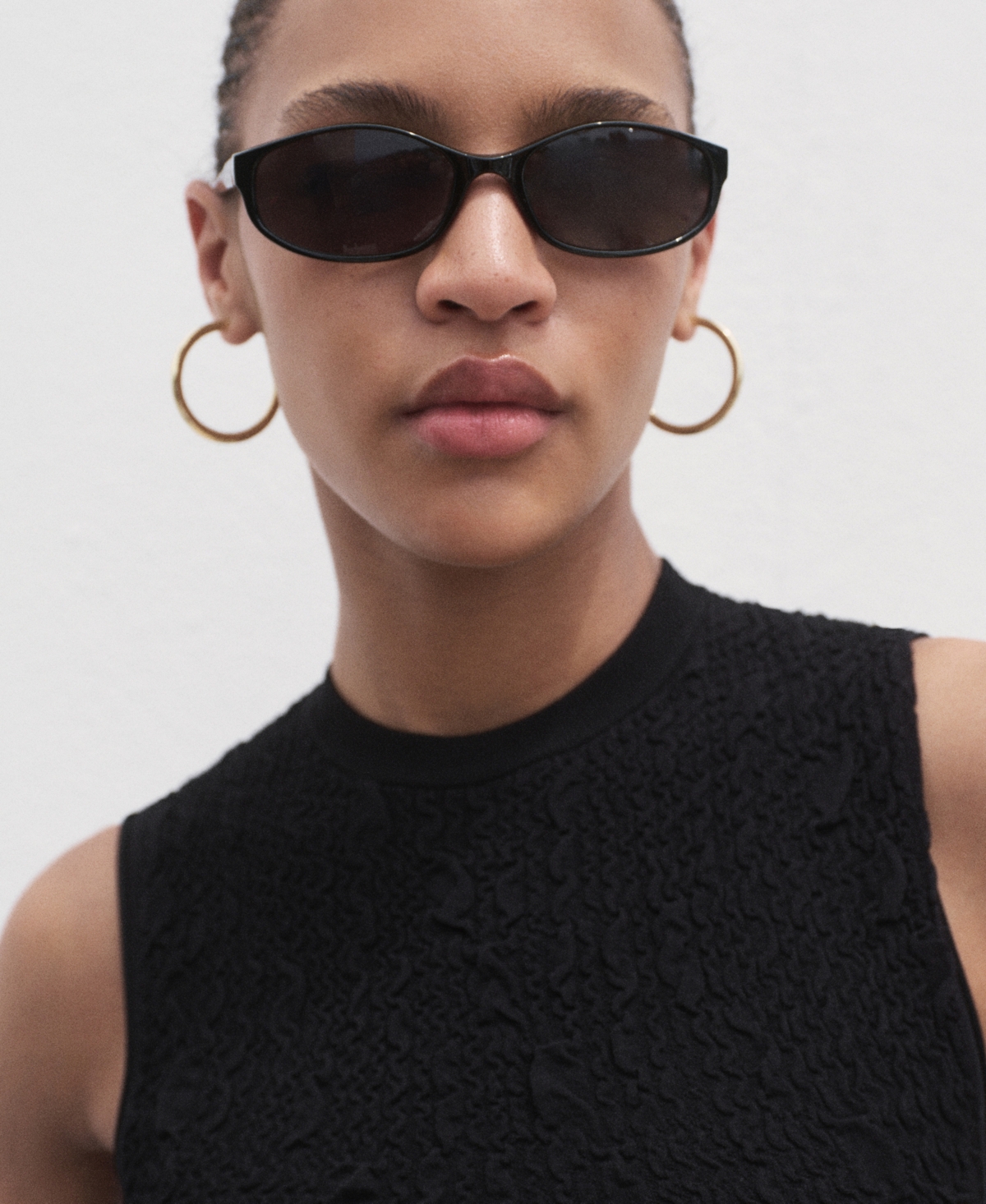 Mango Sleeveless Textured Crepe Sweater In Black
