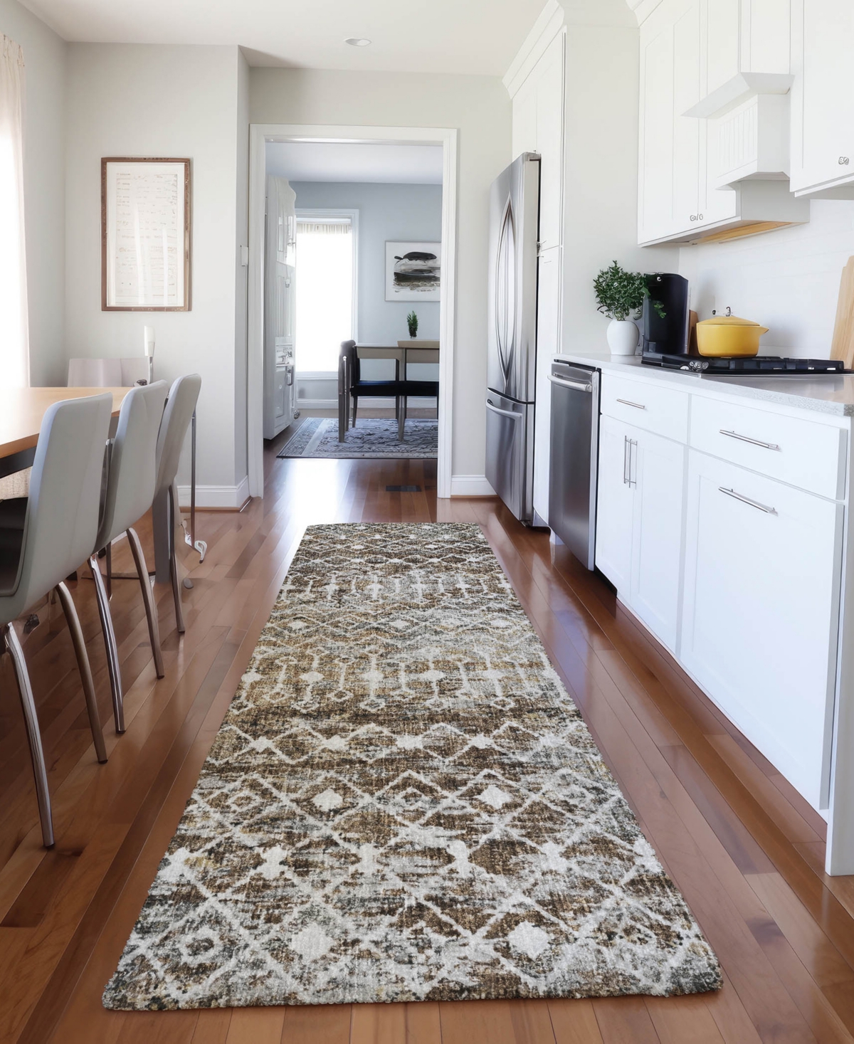 Dalyn Lorenzo Ln7 2'3"x7'6" Runner Area Rug In Brown