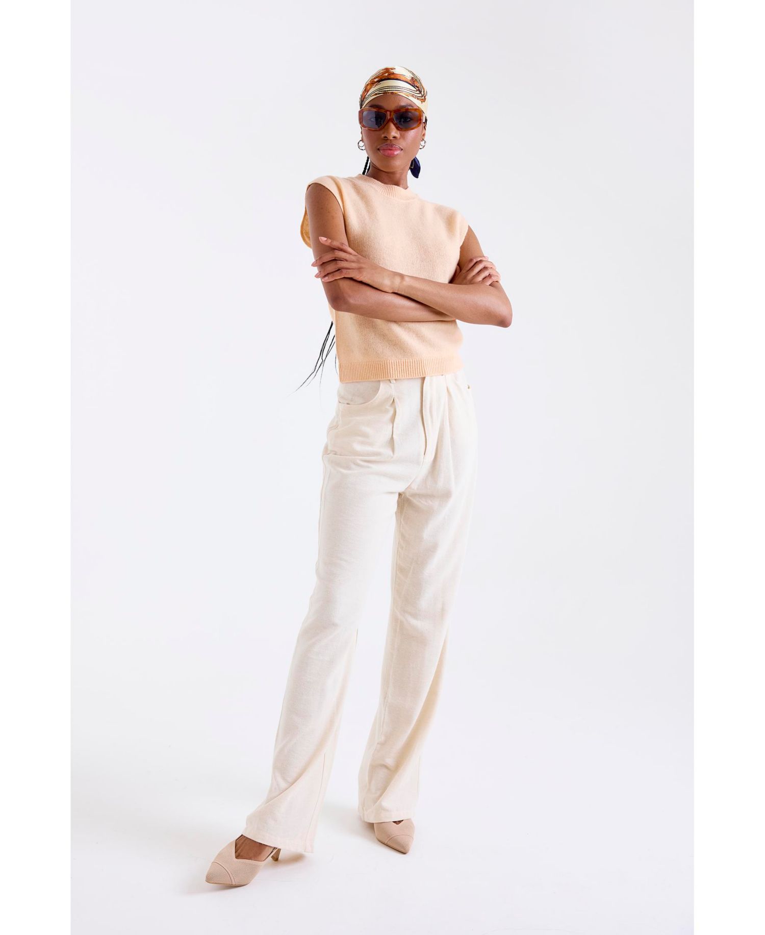 Женский жилет из 100% кашемира с круглым вырезом от Zara