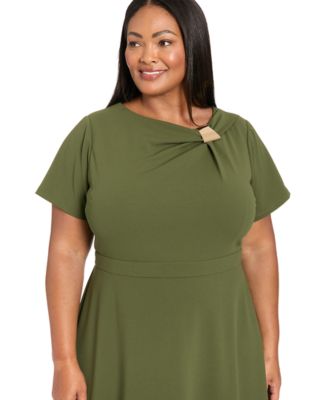 Plus Size Fit and Flare Short Sleeve Dress