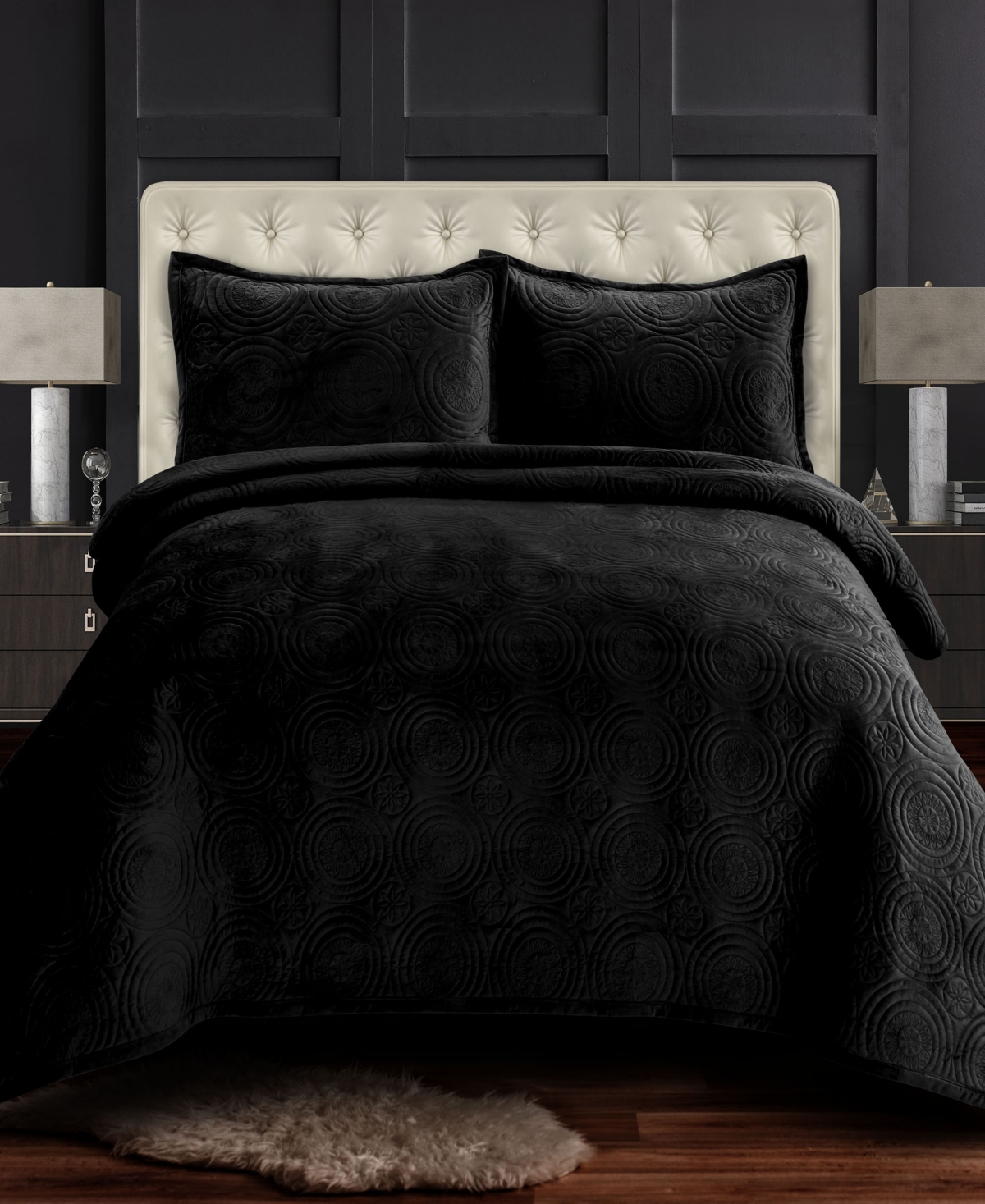 Tribeca Living Capri Medallion Velvet Oversized Solid 3 Piece Quilt Set, King In Black