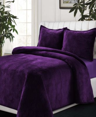 Capri Medallion Velvet Oversized Solid 3 Piece Quilt Set, Queen