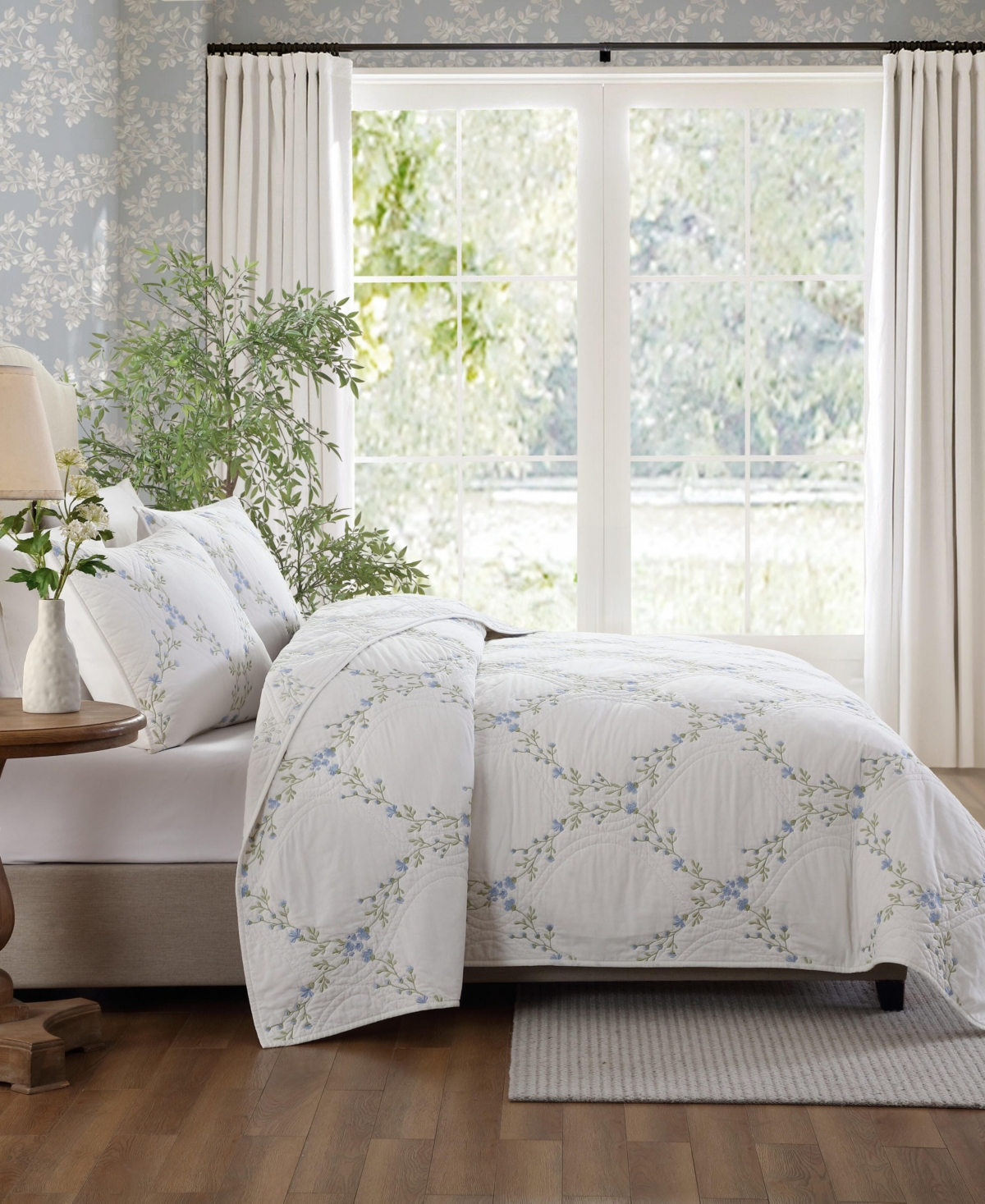Laura Ashley Floral Embroidery Cotton 2-pc. Quilt Set, Twin In White