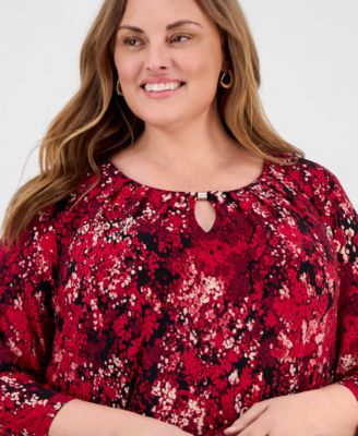 Plus Size Printed 3/4-Sleeve Pleated-Neck Top