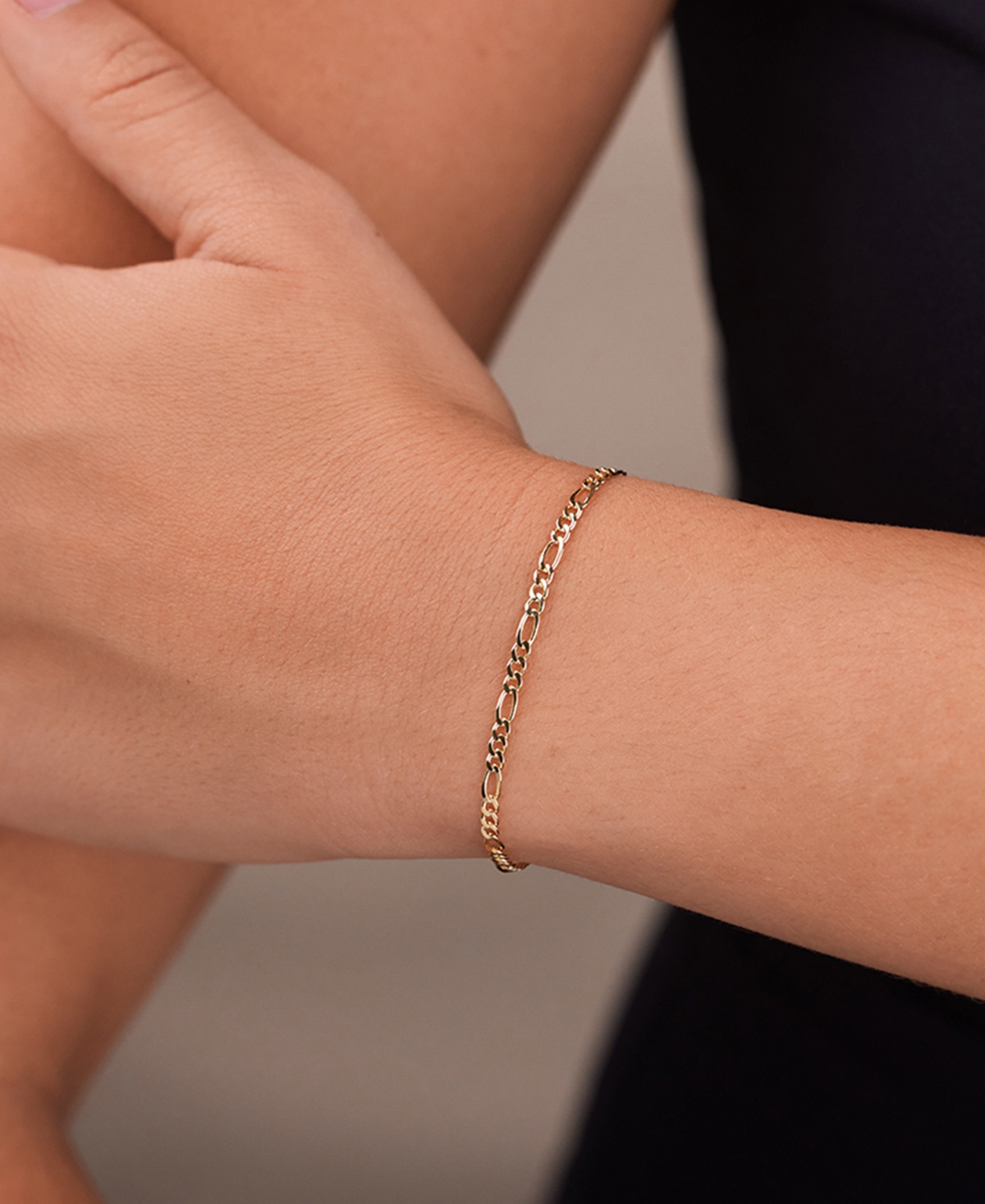 Sterling Forever Sterling Silver Figaro Chain Bracelet In Gold