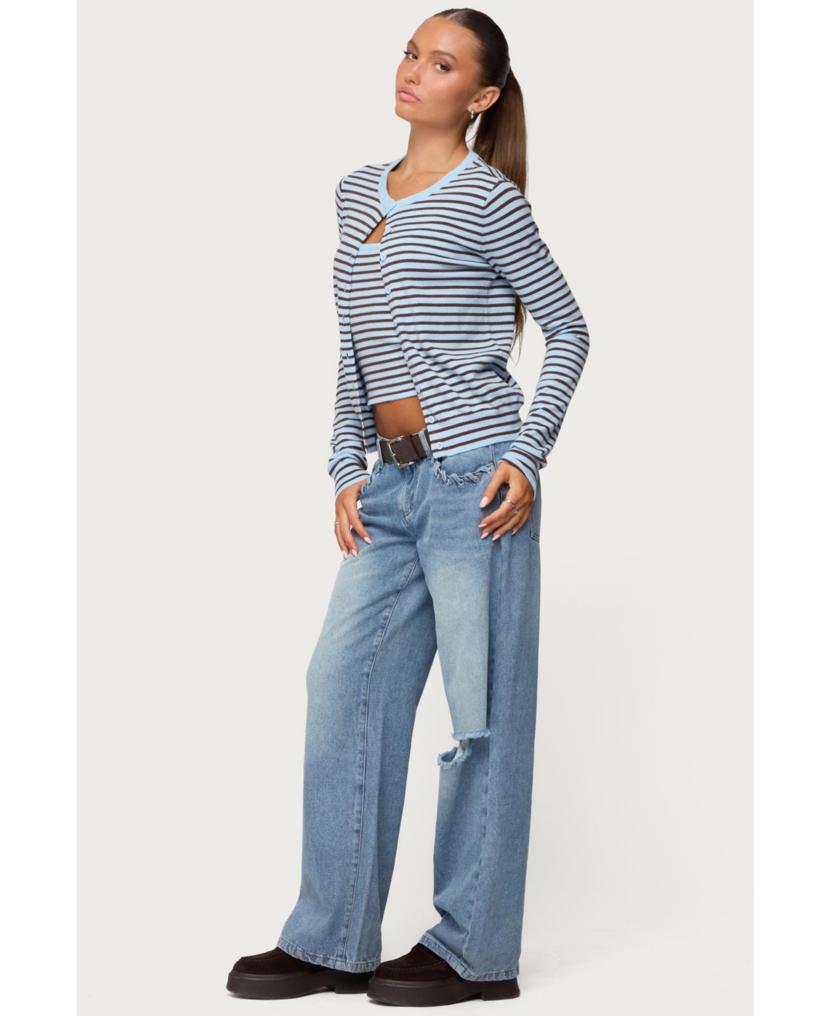 Edikted Womens Dutton Distressed Low Rise Jeans
