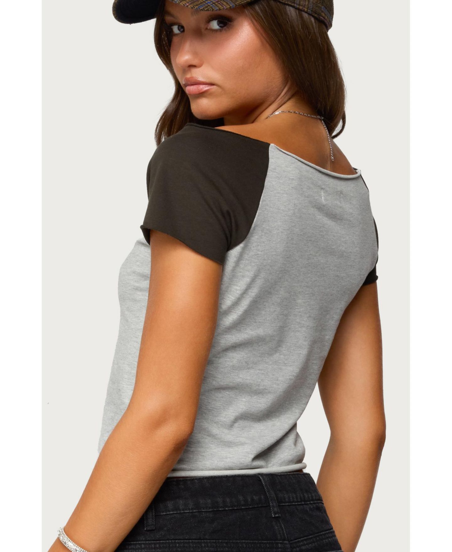 Женская футболка Edikted Liva Contrast Raglan, цвет: Серый меланжевый — фото 2