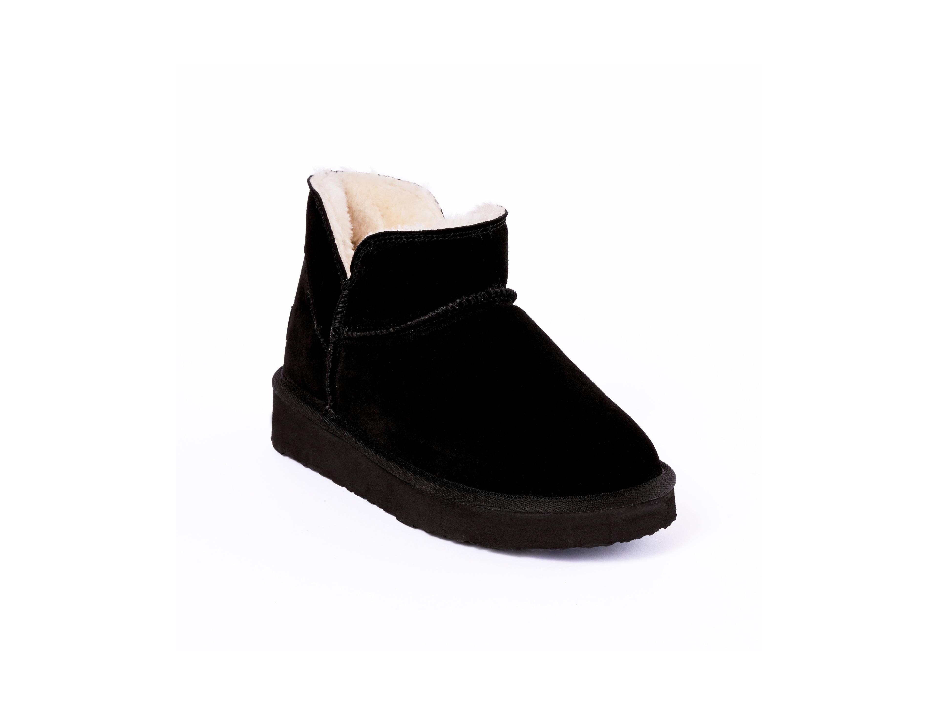 Minnetonka Women's Mavie Suede Slipper Ankle Booties