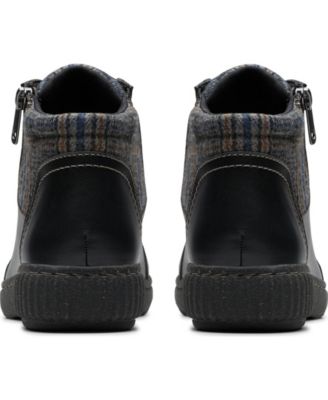 Women's Collection Caroline Spice Side Zip Booties