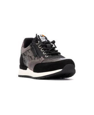 Women's Casual Sneakers Refresh Collection