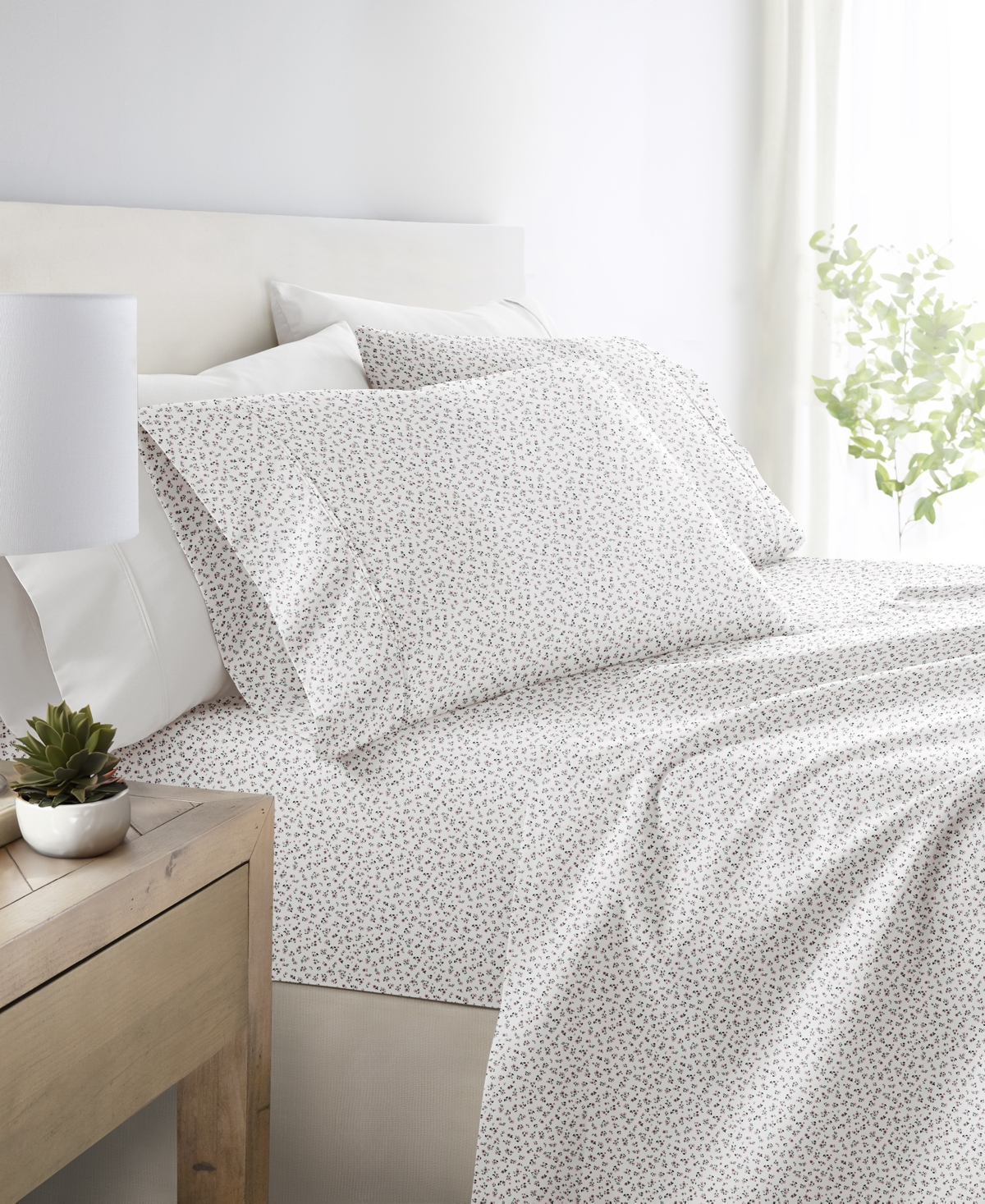 Ienjoy Home Delicate Blossoms 4-p.c. Sheet Set, King In White