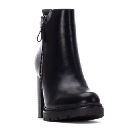 Женские ботинки XTI Heeled Ankle Booties Refresh Collection, цвет: Чёрный