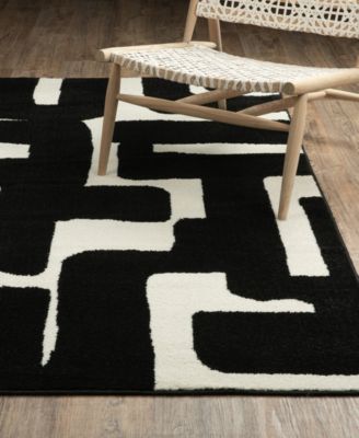 Quinn QUI08 5' x 8' Area Rug