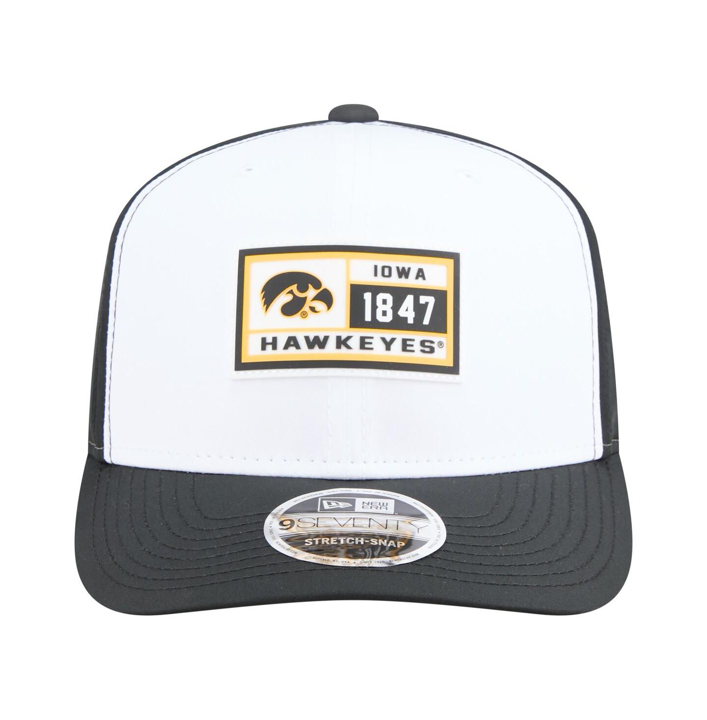 Мужская кепка New Era White/Black Iowa Hawkeyes Perforated Patched 9SEVENTY Adjustable Hat — фото 5