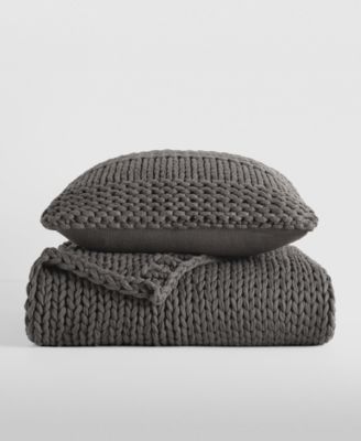 Chunky Blanket and Decorative Pillow Set, 21" x 21"