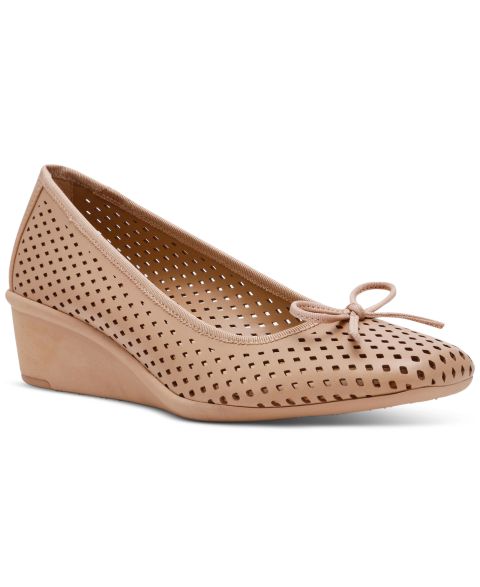 Женские туфли Anne Klein Winslet Perforated Wedge Pumps, цвет: Biscotti
