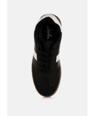 Womens Crossover Classic Lace-Up Flatform Sneaker