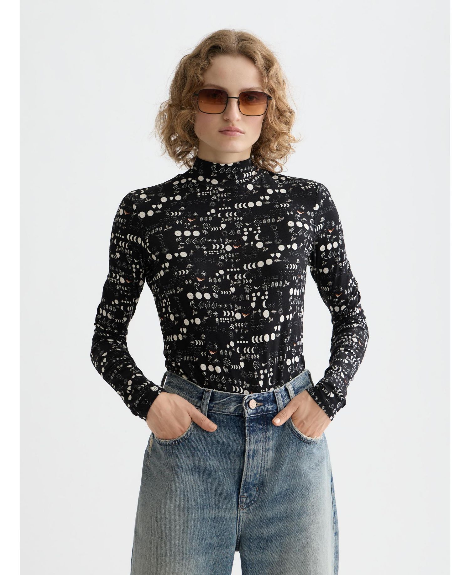 Women's All Over Printed Mock Neck Long Sleeve T-shirt