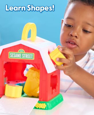 Elmo's Learn and Sort Barn