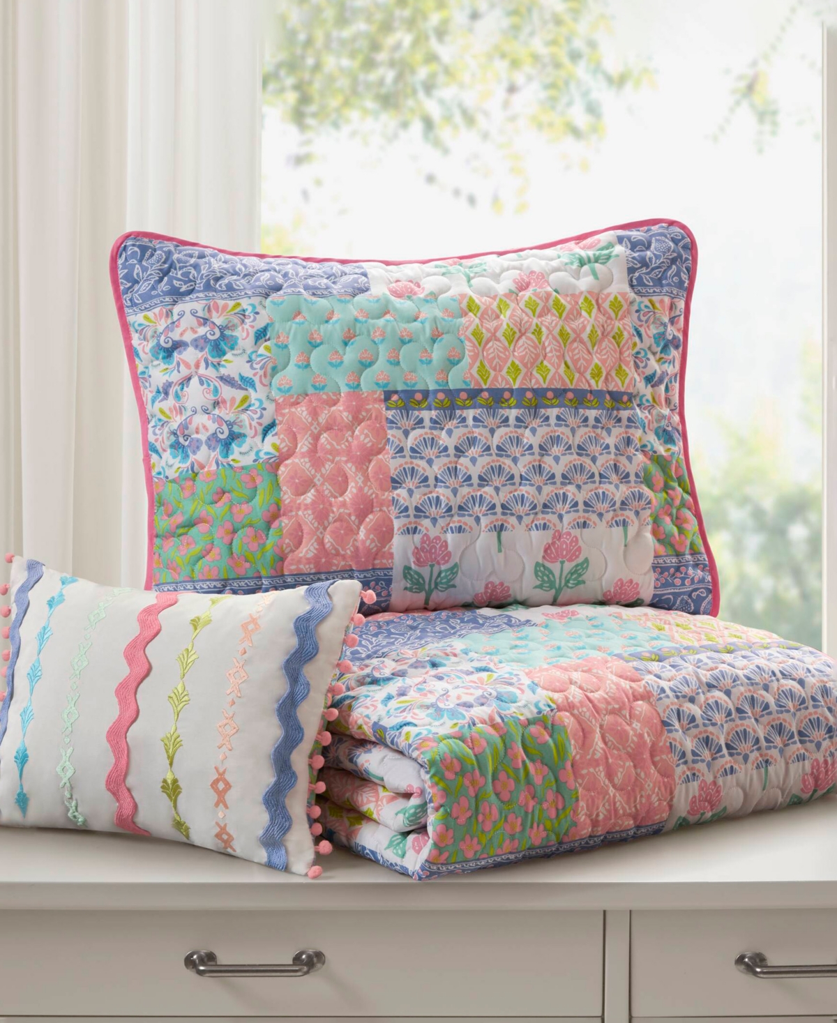 Intelligent Design Nellie Patchwork 3-Pc. Quilt Set, Twin/Twin Xl