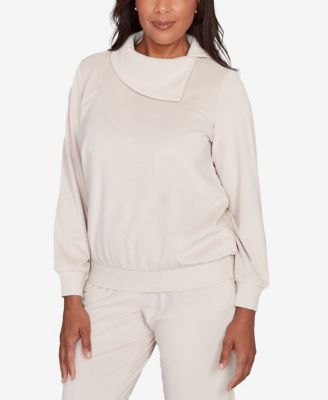 Calm Luxe Solid Shimmer Detail Envelope Neck Top