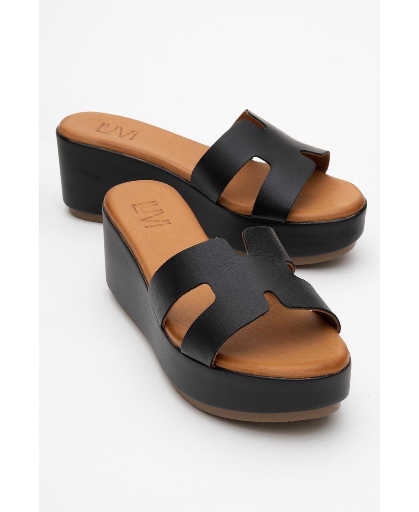 Женские сандалии Forever & Always Shoes Lia Leather Platform Sandal (Women), цвет: Чёрный кожаный — фото 1