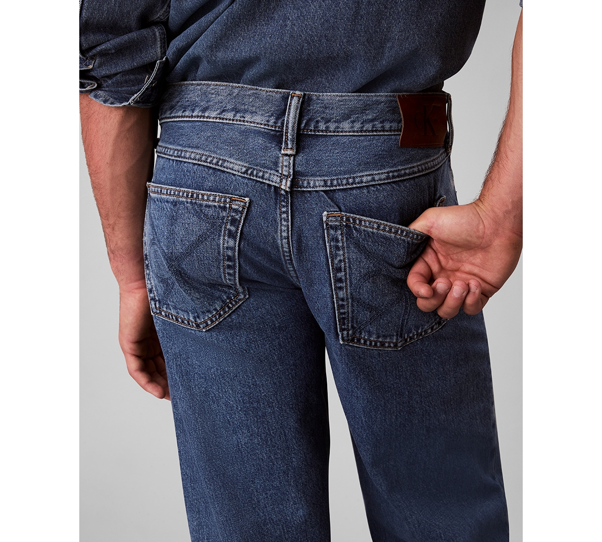 Calvin Klein Men's 90s Mid-Rise Straight Jeans