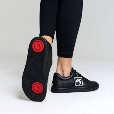 Women's All-black Low-top Sneaker