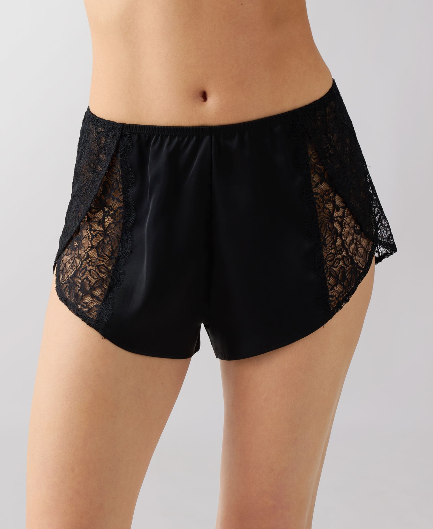 b.tempt'd Women's by Wacoal It's On Lace Shorty 938296