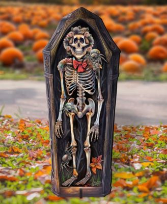 Skeleton Coffin Outdoor D&eacute;cor