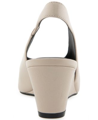 Women's Carmenza Slingback Pump