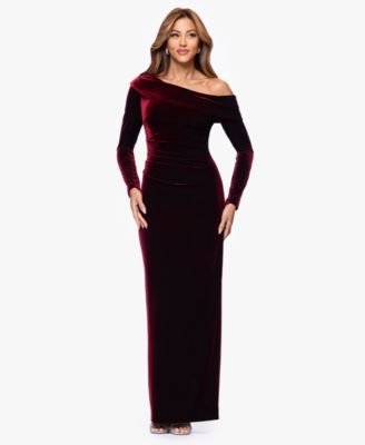 XSCAPE - Women's Asymmetric Neck Velvet Gown