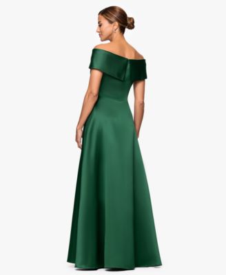 Women's Sweetheart Neck Gown