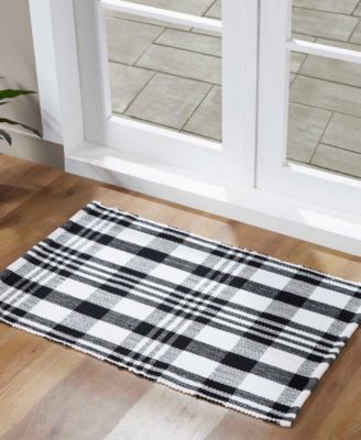 Plaid Indoor and Outdoor Layering Rug, 24" x 36"