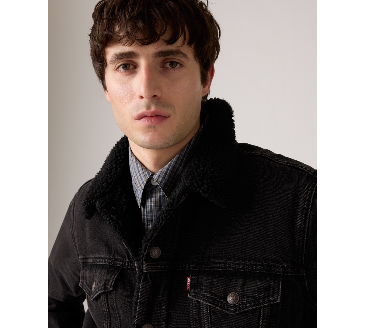 Levi's Men's Regular Fit Sherpa Denim Trucker Jacket In Black