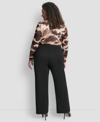 Plus Size Mid Rise Pleat Detail Straight Fit Pants