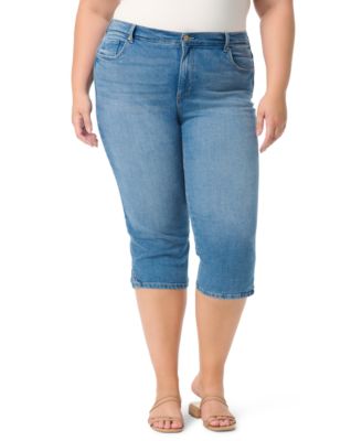 Plus Size Straight Fit Capri Jeans