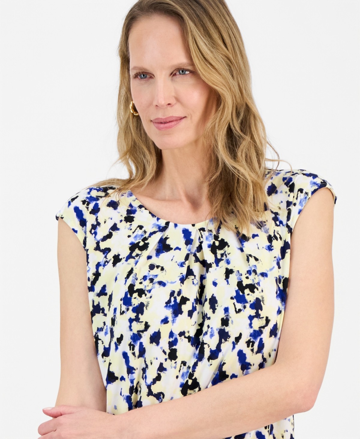 Kasper Women's Printed Pleat-Neck Extended-Sleeve Top