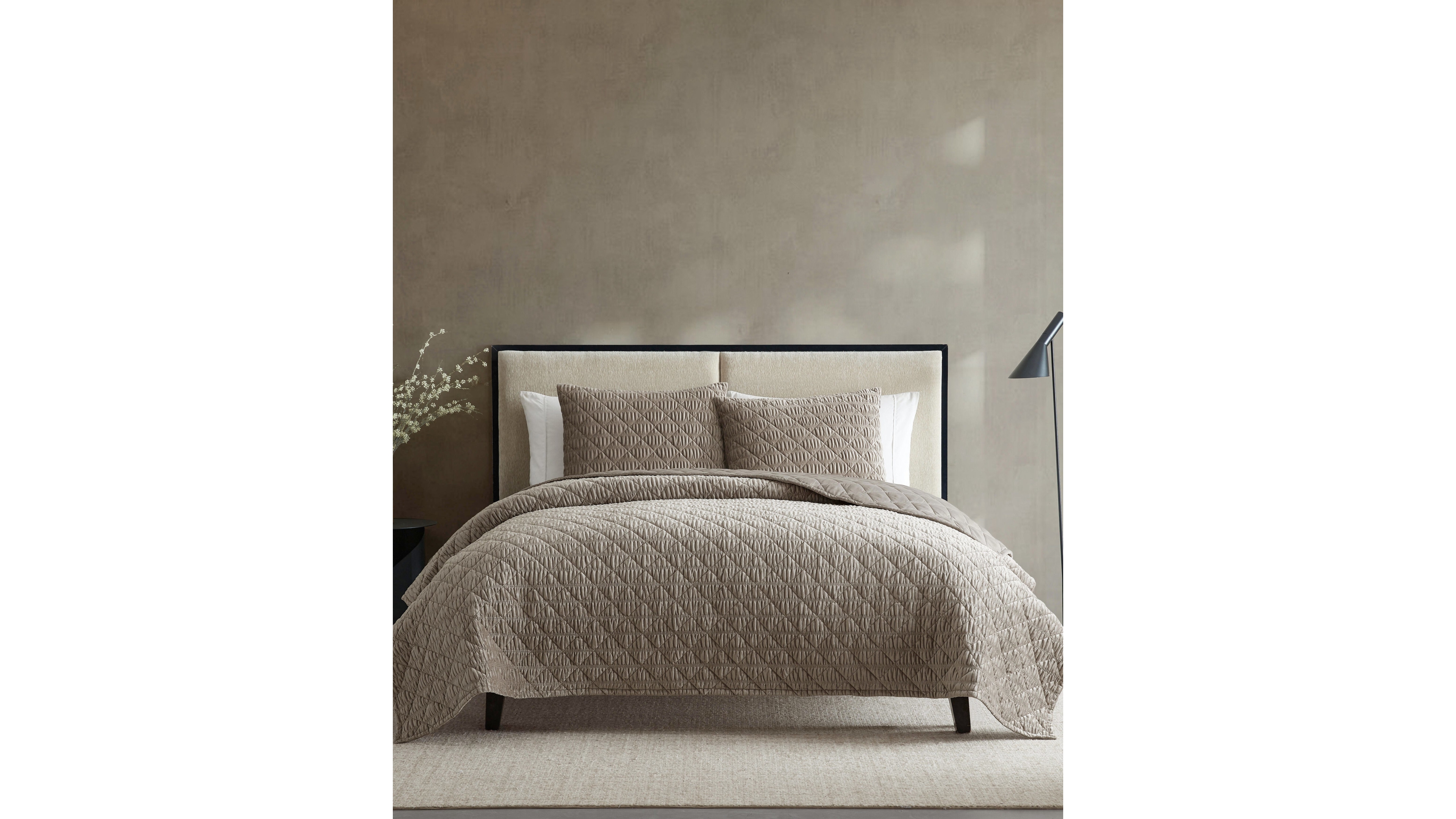 Vera Wang Solid Crushed Velvet 3-Pc. Quilt Set, Full/Queen