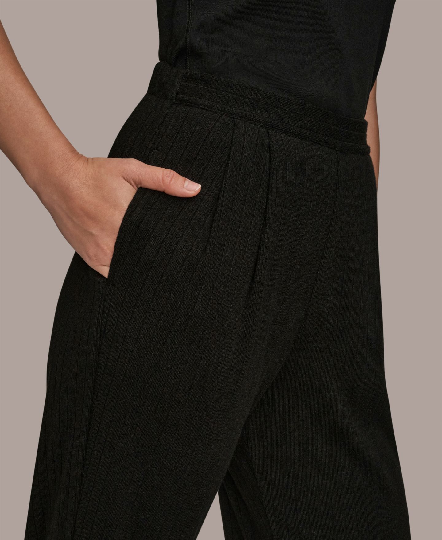 Женские брюки Donna Karan Weekend Brushed Rib High Rise Pull-On Pleated, цвет: Чёрный — фото 4