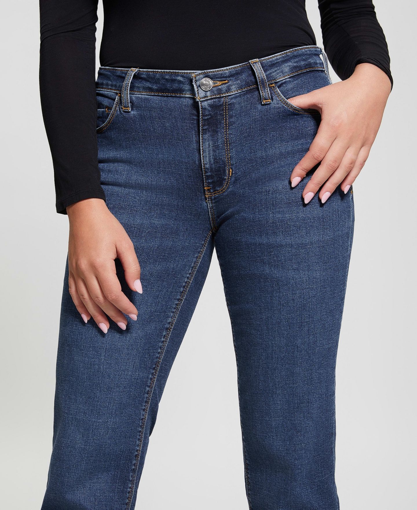Женские джинсы GUESS Whiskered Faded-Front Bootcut Denim Jeans, цвет: Варёный — фото 5