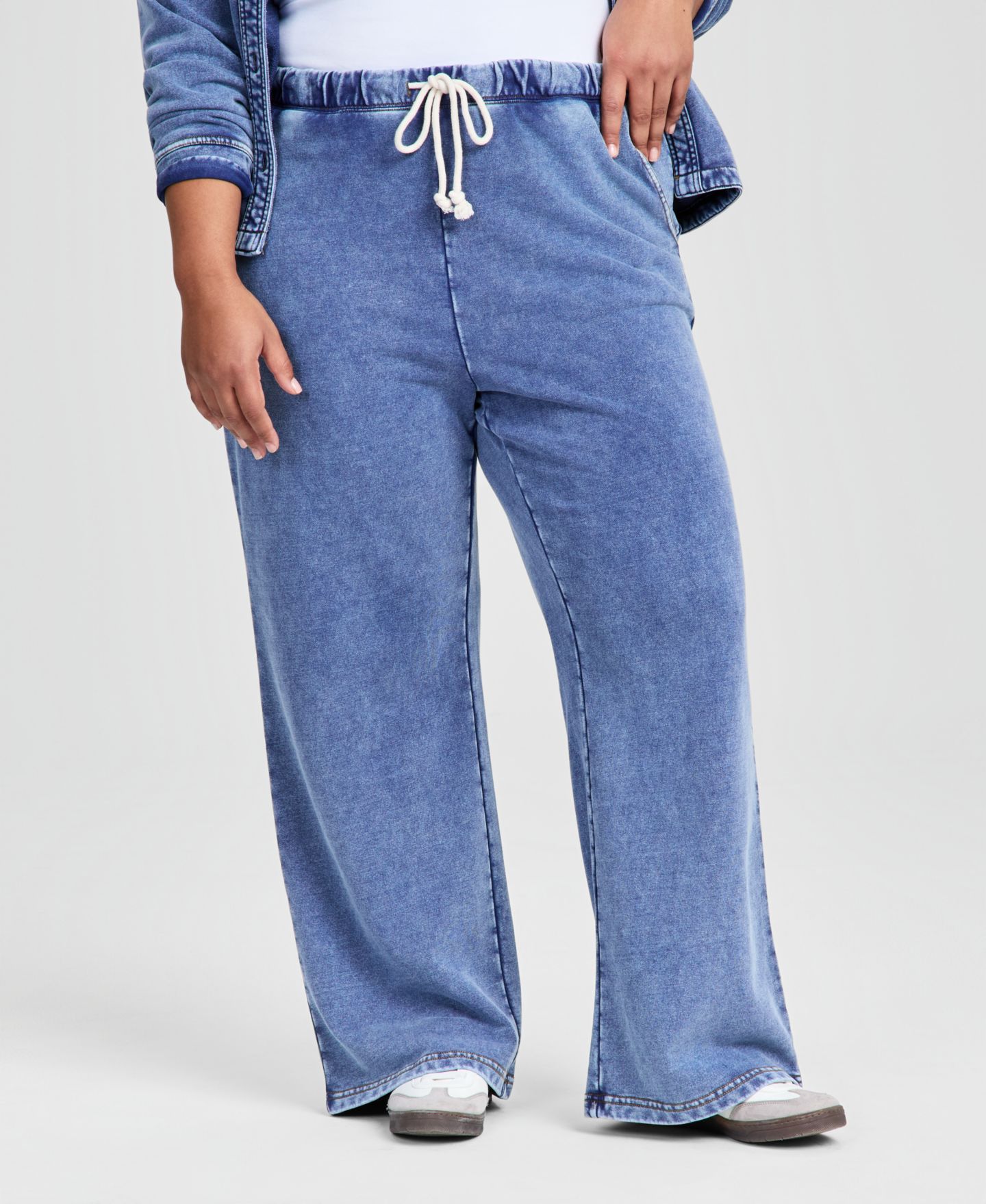 Женские брюки And Now This Plus Size Faux-Denim French Terry Wide-Leg, цвет: Джинсовый синий — фото 3